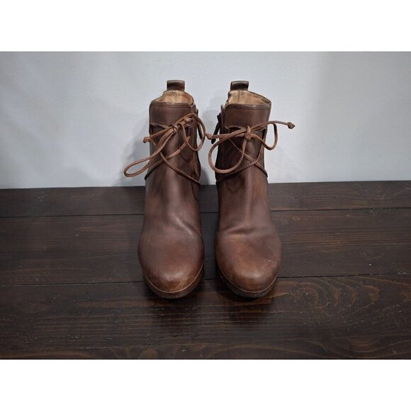 Eileen Fisher Ash Brown Leather Lace Up Bootie/Pre-owned, Sz. 8 - Picture 5 of 11